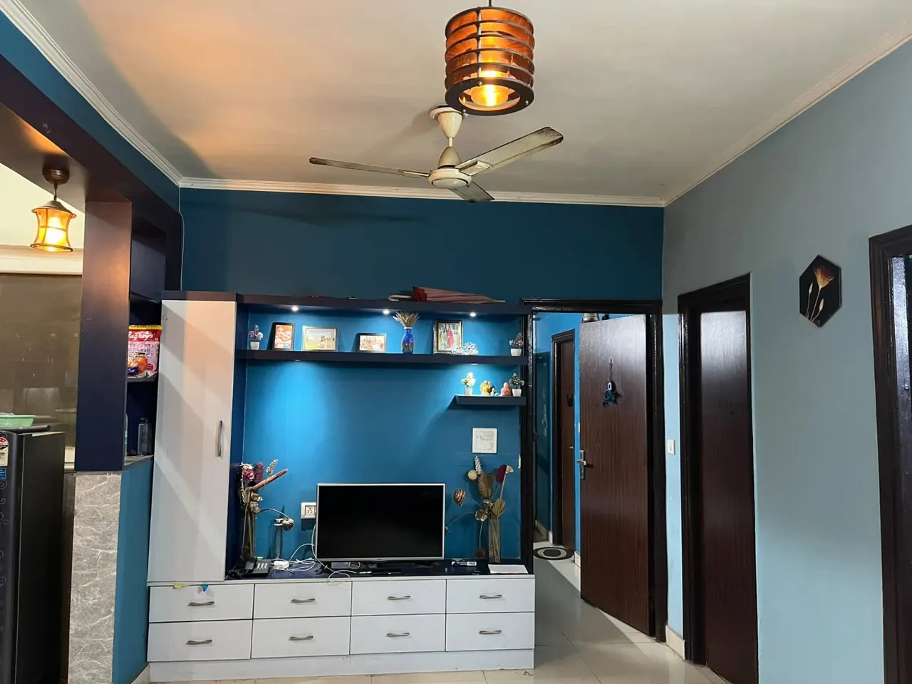 Fully Furnished Private Room for Female Flatmate in Supertech Ecovillage 2 – Living room