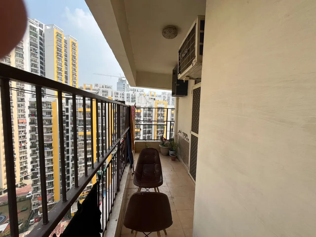 Fully Furnished Private Room for Female Flatmate in Supertech Ecovillage 2 – Others